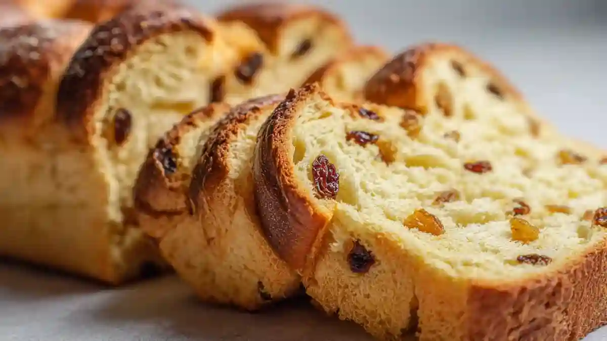 Gros plan de la mie filante de la cramique